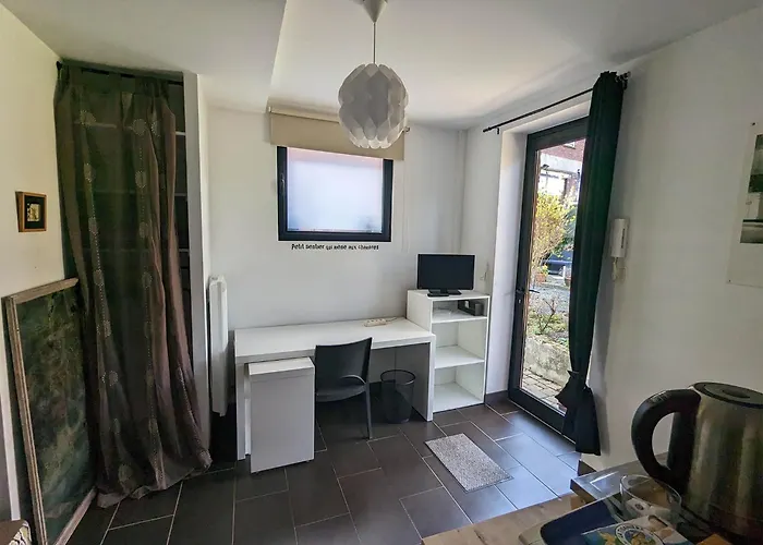 Maison d'hôtes La Belle Histoire à *